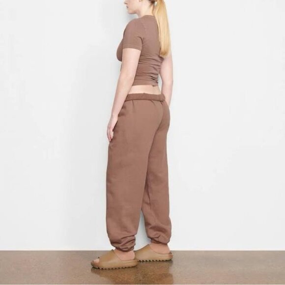 SKIMS Brown Track Pants - Picture 13 of 13